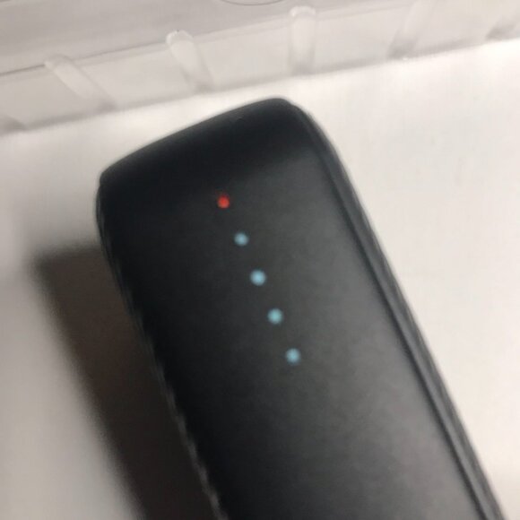 Energizer Ultimate Lithium 20 000mah Qi Wireless 12V Portable Charger - Black - Picture 6 of 11